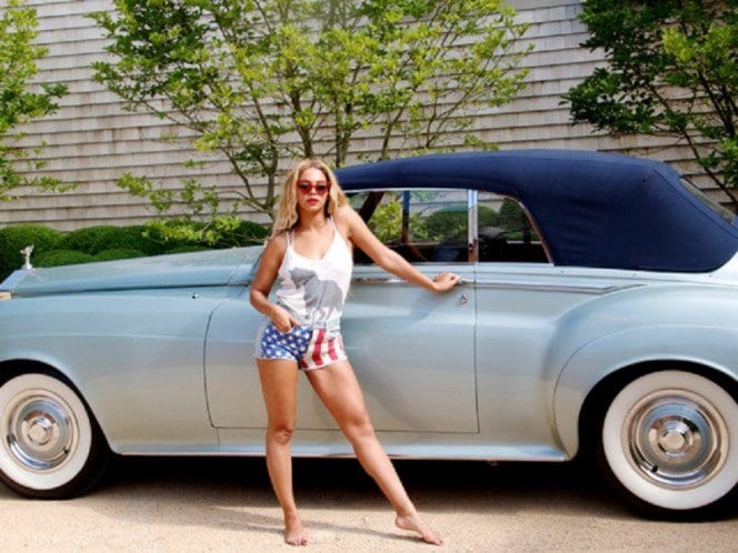 Beyonce-Knowles-1959-Silver-Cloud-Rolls-Royce-Convertible